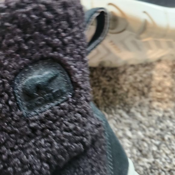 Sorel Women's Size 8.5 Winter Boot - Picture 6 of 8